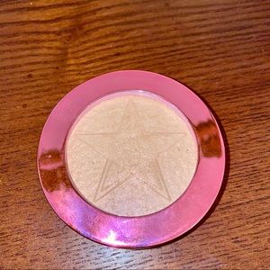 Jeffree Star Supreme Frost highlighter
